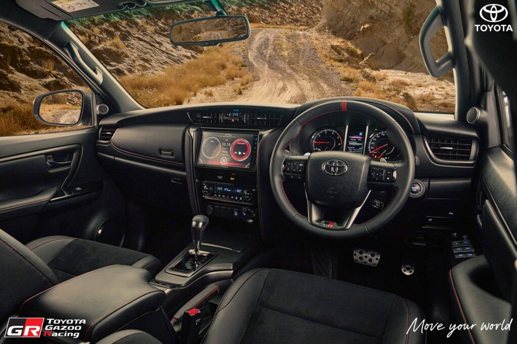 FORTUNER GR-SPORT